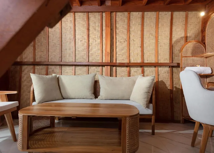 Luh Adi 3, Modern Balinese Wooden House Close To